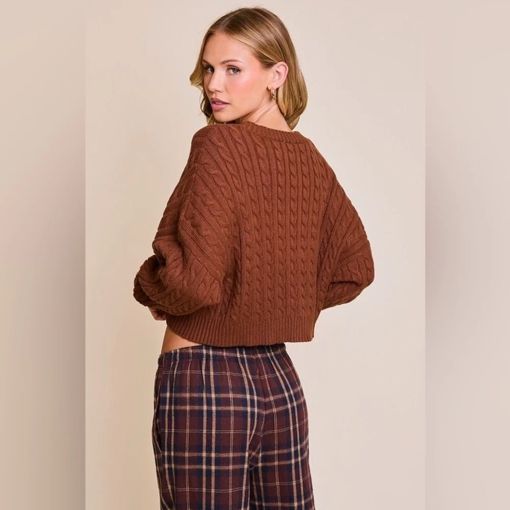 Dolman Sleeve Cable Knit Cropped Sweater with Pocket - Le Lis - Picture 2 of 3